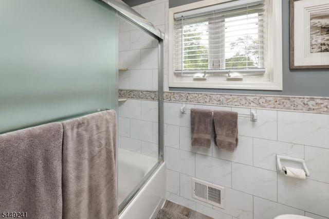 950 Blanch Ave, Norwood Boro, NJ 07648