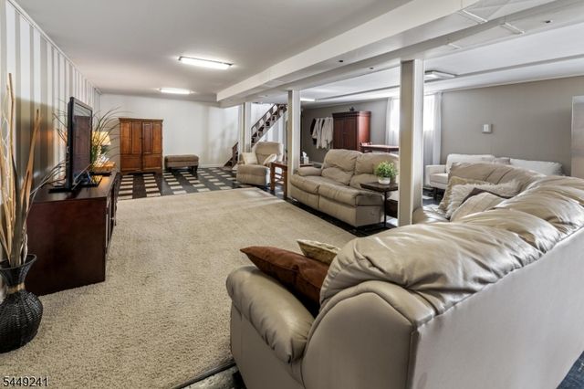 950 Blanch Ave, Norwood Boro, NJ 07648