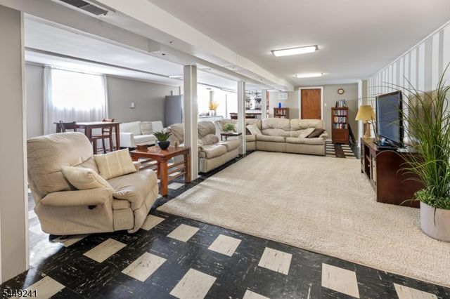950 Blanch Ave, Norwood Boro, NJ 07648