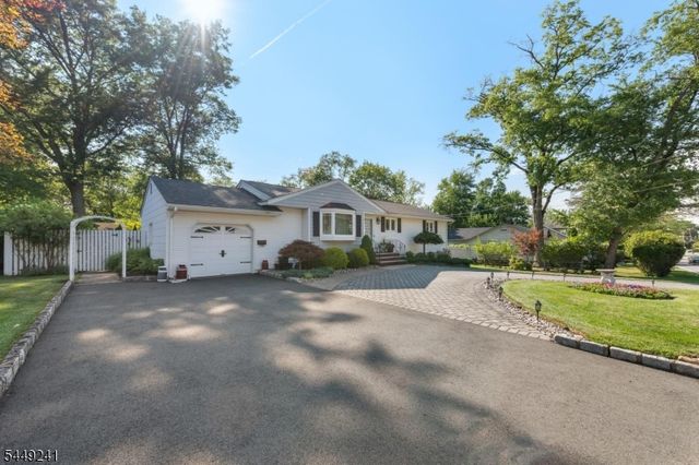 950 Blanch Ave, Norwood Boro, NJ 07648