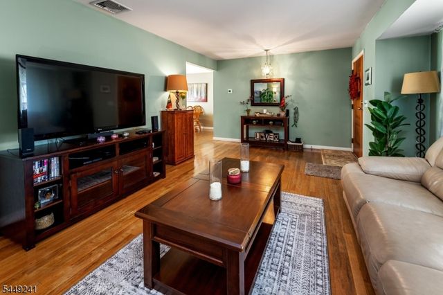 950 Blanch Ave, Norwood Boro, NJ 07648