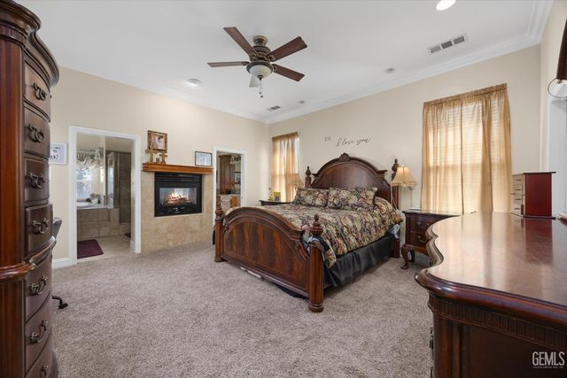 15112 Sunnybank Avenue, Bakersfield, CA 93314