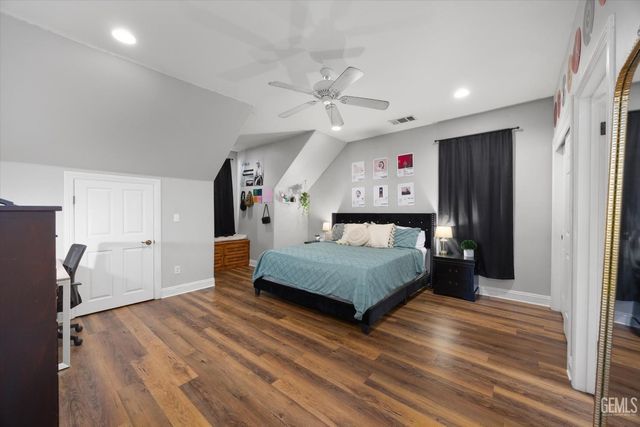 15112 Sunnybank Avenue, Bakersfield, CA 93314