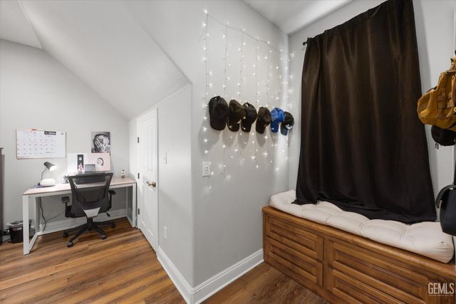 15112 Sunnybank Avenue, Bakersfield, CA 93314