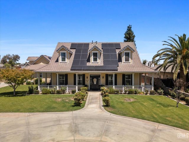 15112 Sunnybank Avenue, Bakersfield, CA 93314