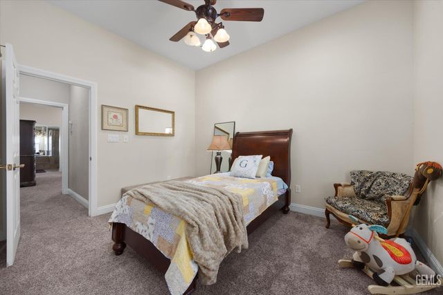 15112 Sunnybank Avenue, Bakersfield, CA 93314