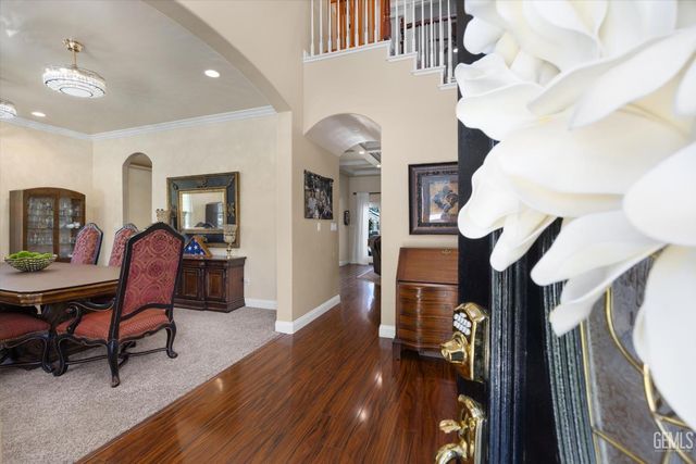 15112 Sunnybank Avenue, Bakersfield, CA 93314