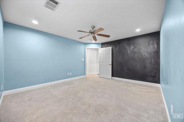 15112 Sunnybank Avenue, Bakersfield, CA 93314