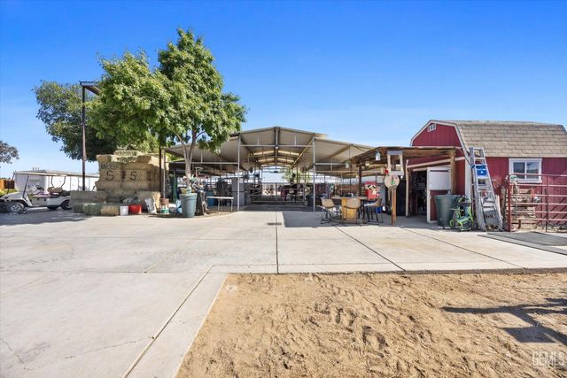 15112 Sunnybank Avenue, Bakersfield, CA 93314