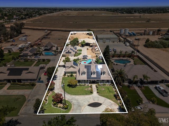 15112 Sunnybank Avenue, Bakersfield, CA 93314