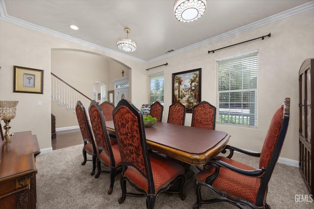 15112 Sunnybank Avenue, Bakersfield, CA 93314