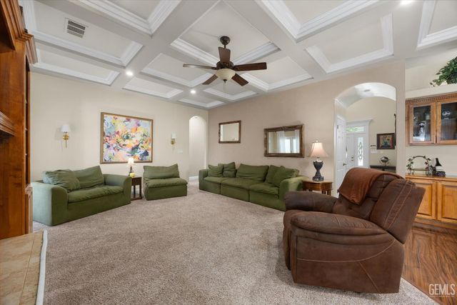 15112 Sunnybank Avenue, Bakersfield, CA 93314