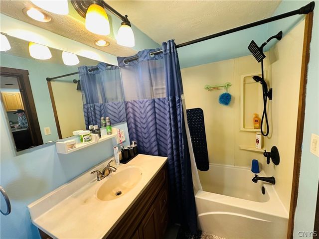 22 Scotch Hill Road, Marcellus, NY 13108