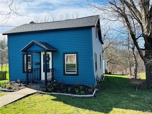 22 Scotch Hill Road, Marcellus, NY 13108