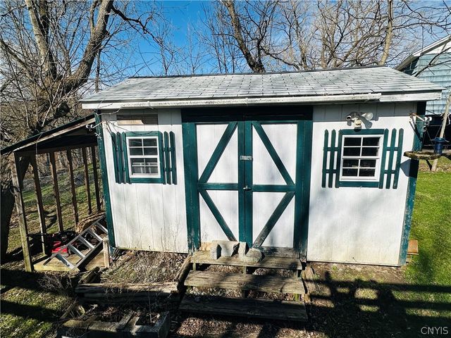 22 Scotch Hill Road, Marcellus, NY 13108
