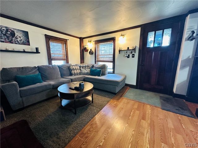 22 Scotch Hill Road, Marcellus, NY 13108