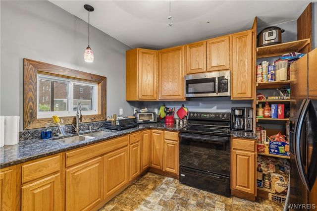 2254 Niagara Avenue, Niagara Falls, NY 14305