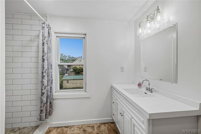 2254 Niagara Avenue, Niagara Falls, NY 14305