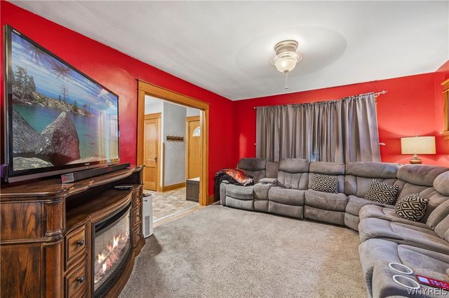 2254 Niagara Avenue, Niagara Falls, NY 14305