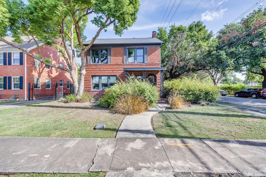 1900 Hawthorne Street, Houston, TX 77098