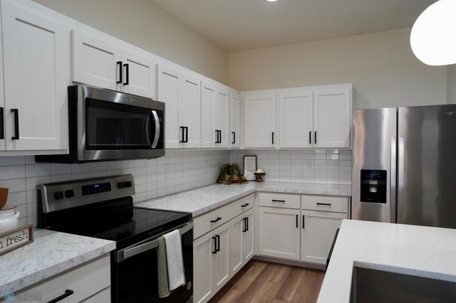 7479 18th Street S, Fargo, ND 58104