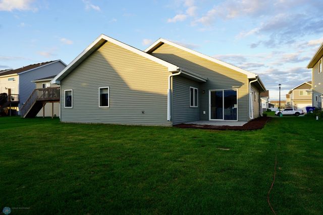 7479 18th Street S, Fargo, ND 58104