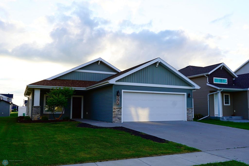 7479 18th Street S, Fargo, ND 58104