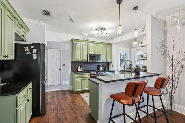 202 W CURTIS STREET, Tampa, FL 33603