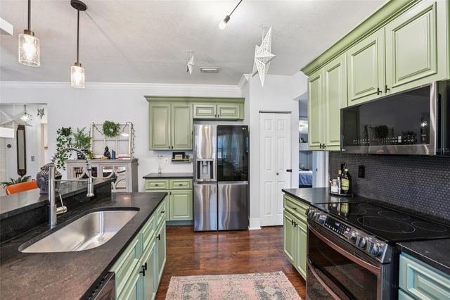 202 W CURTIS STREET, Tampa, FL 33603