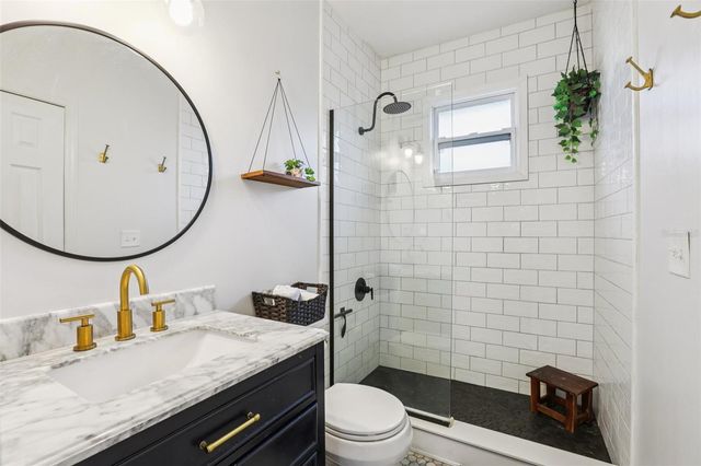 202 W CURTIS STREET, Tampa, FL 33603