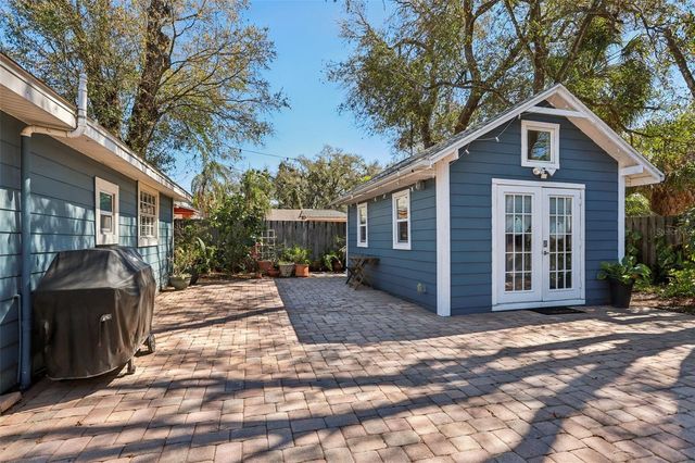 202 W CURTIS STREET, Tampa, FL 33603