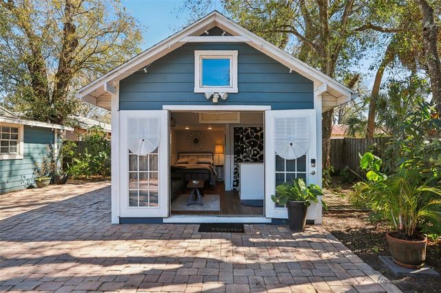 202 W CURTIS STREET, Tampa, FL 33603