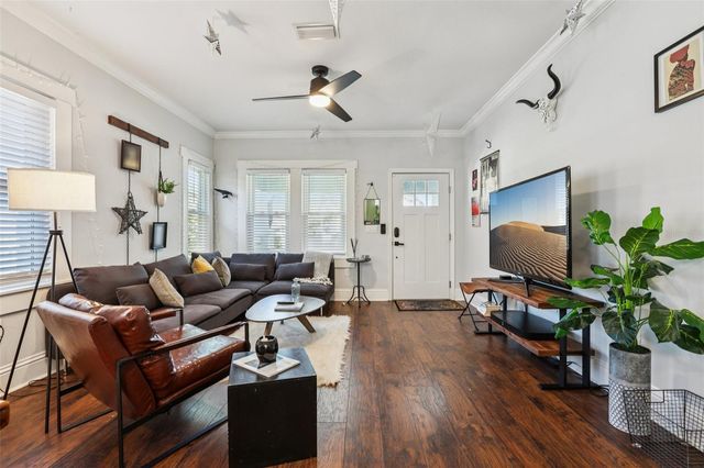 202 W CURTIS STREET, Tampa, FL 33603