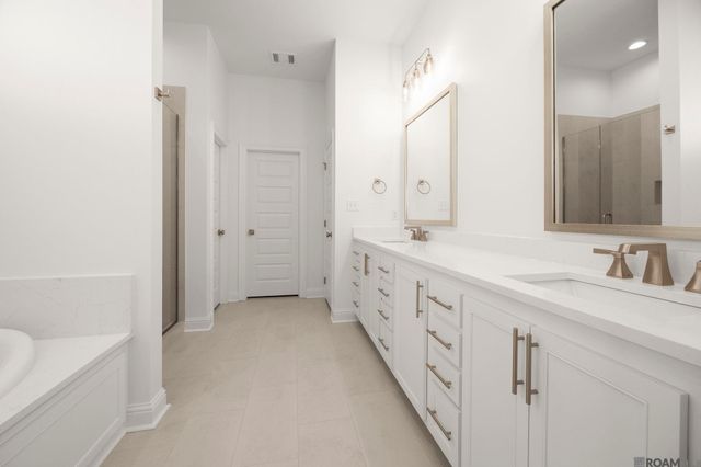 1224 Applewood Dr, Zachary, LA 70791