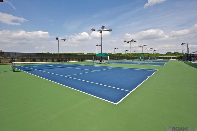 1224 Applewood Dr, Zachary, LA 70791