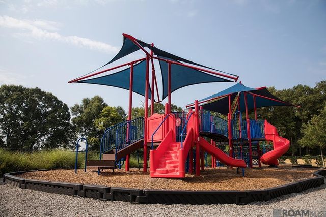 1224 Applewood Dr, Zachary, LA 70791