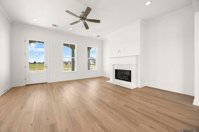 1224 Applewood Dr, Zachary, LA 70791