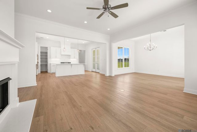 1224 Applewood Dr, Zachary, LA 70791