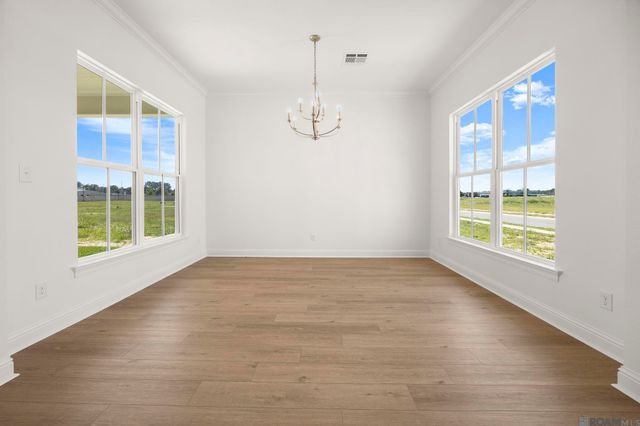 1224 Applewood Dr, Zachary, LA 70791