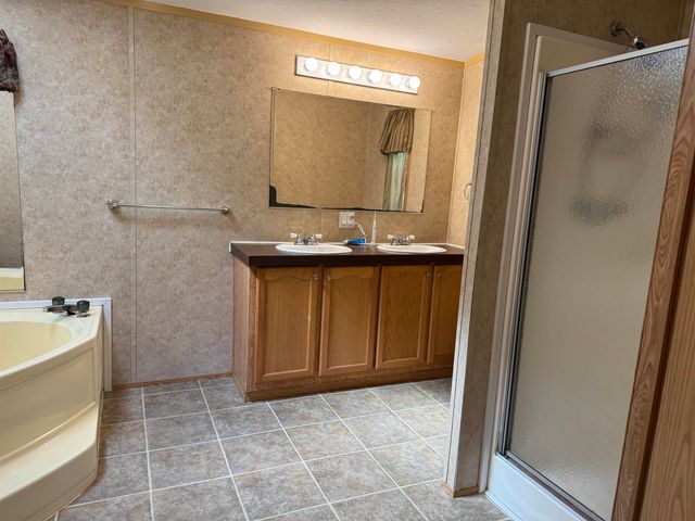 27 Butternut Lane, Tamworth, NH 03882