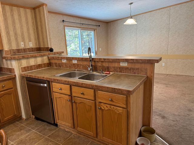 27 Butternut Lane, Tamworth, NH 03882