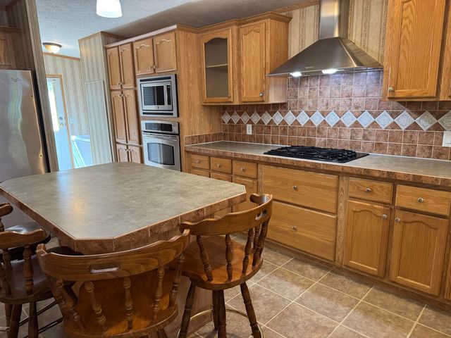 27 Butternut Lane, Tamworth, NH 03882
