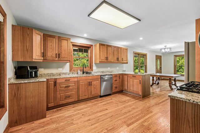 1921 Annettes Circle, Sugar Grove, IL 60554