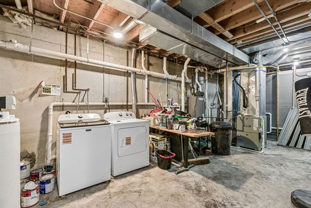 1921 Annettes Circle, Sugar Grove, IL 60554