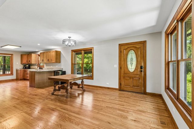 1921 Annettes Circle, Sugar Grove, IL 60554