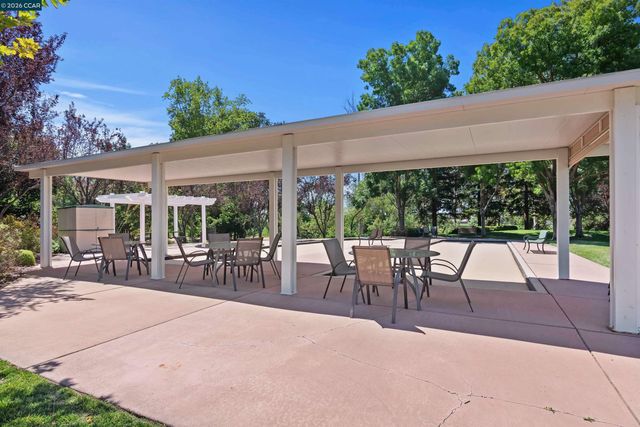 595 Pomona Dr, Brentwood, CA 94513