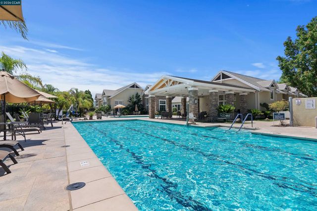 595 Pomona Dr, Brentwood, CA 94513