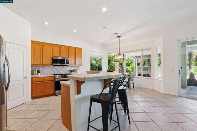 595 Pomona Dr, Brentwood, CA 94513