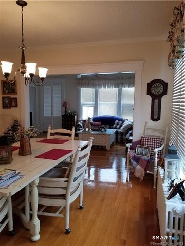 26 4th Street, Hamden, CT 06514