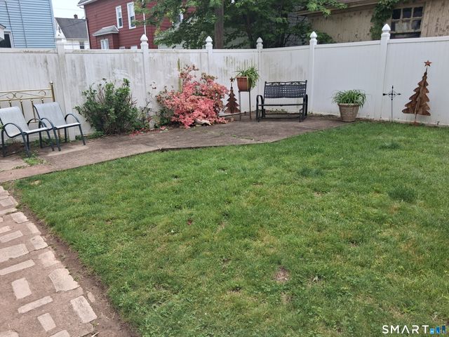 26 4th Street, Hamden, CT 06514